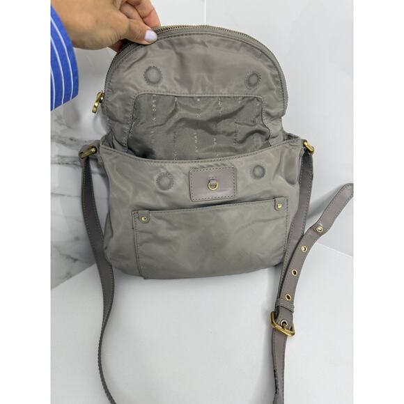 Marc Jacobs Preppy Natasha Nylon Crossbody Bag Beige Taupe Travel Lightweight - Picture 4 of 16